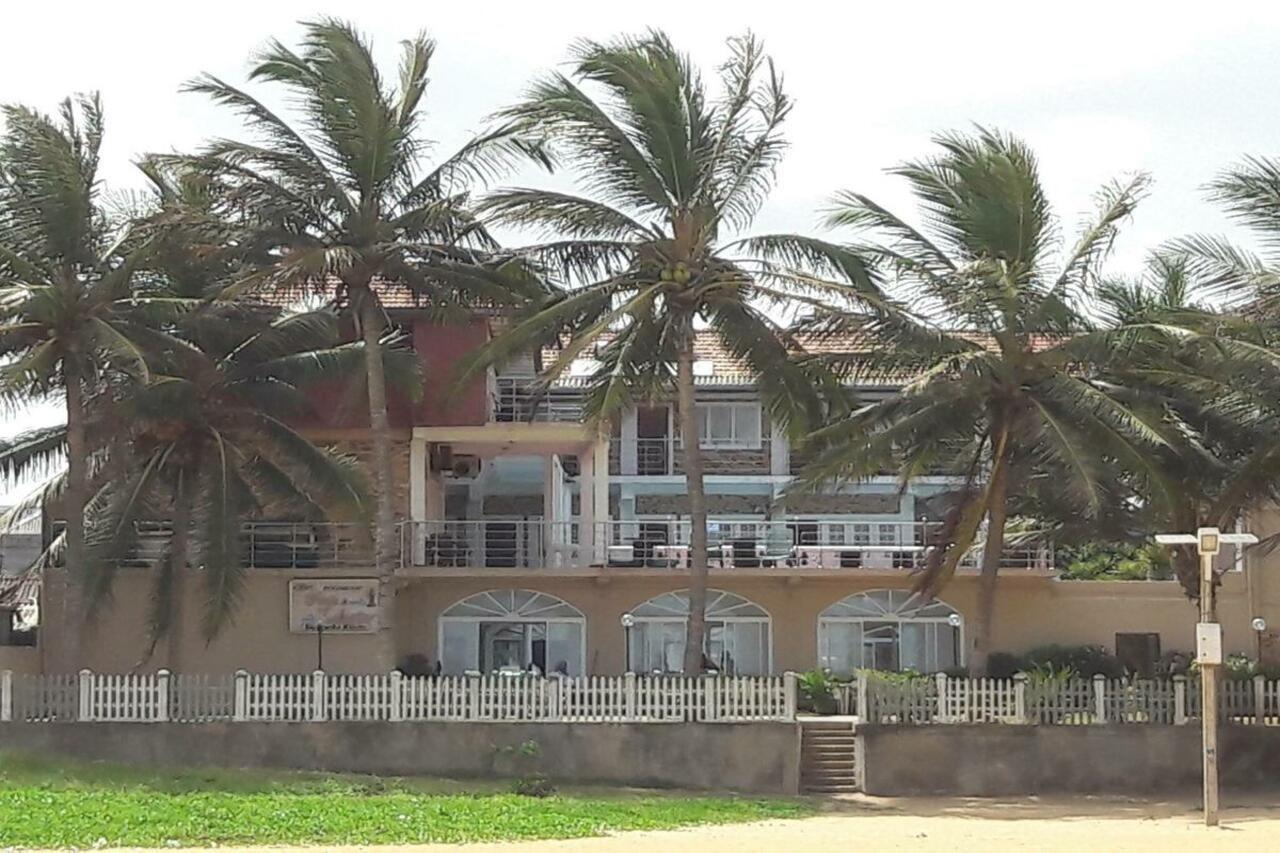 Oasis Beach Resort Негомбо Экстерьер фото