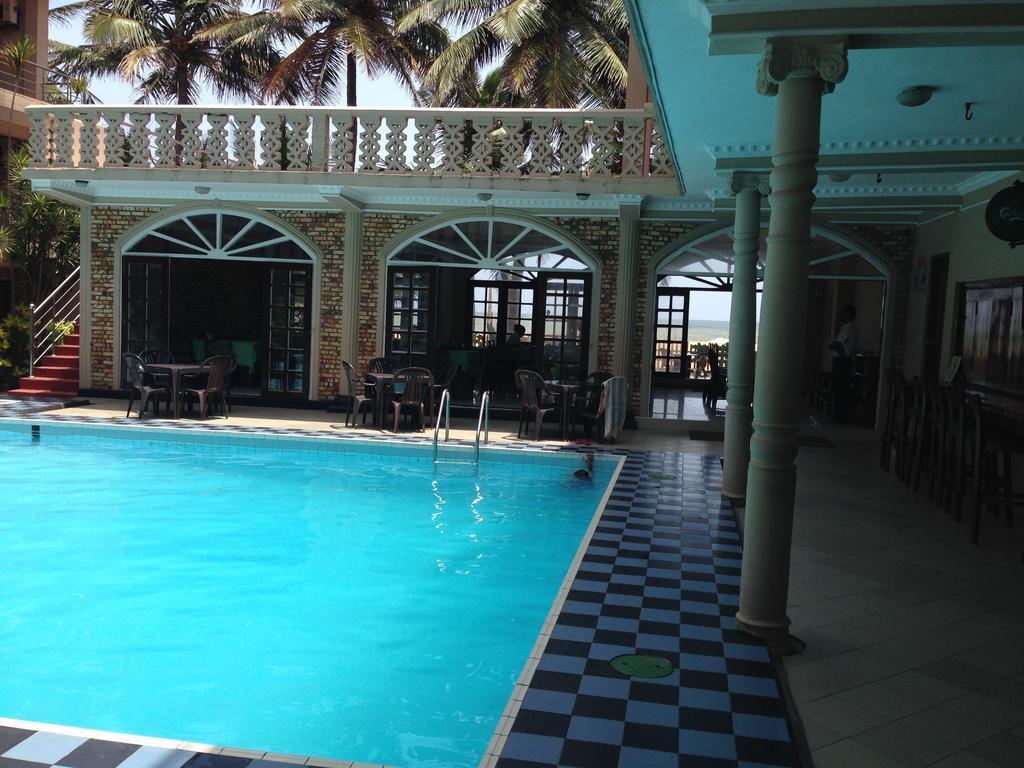 Oasis Beach Resort Негомбо Экстерьер фото