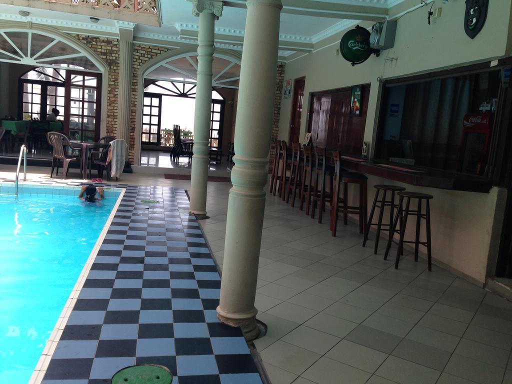 Oasis Beach Resort Негомбо Экстерьер фото