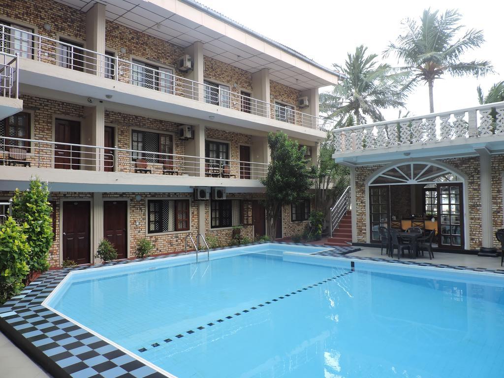 Oasis Beach Resort Негомбо Экстерьер фото