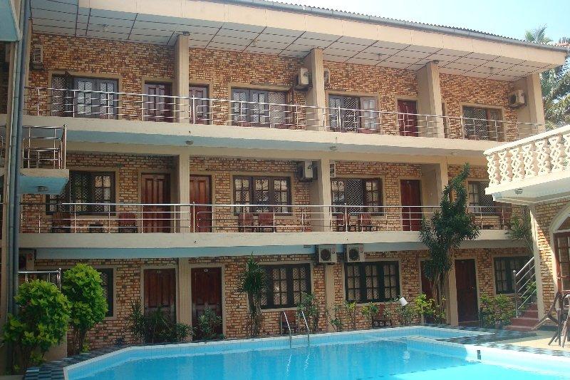 Oasis Beach Resort Негомбо Экстерьер фото