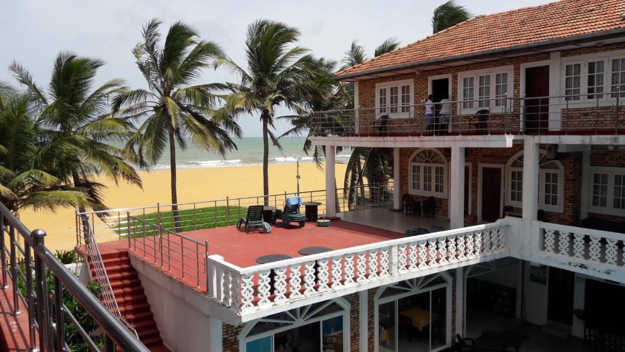 Oasis Beach Resort Негомбо Экстерьер фото